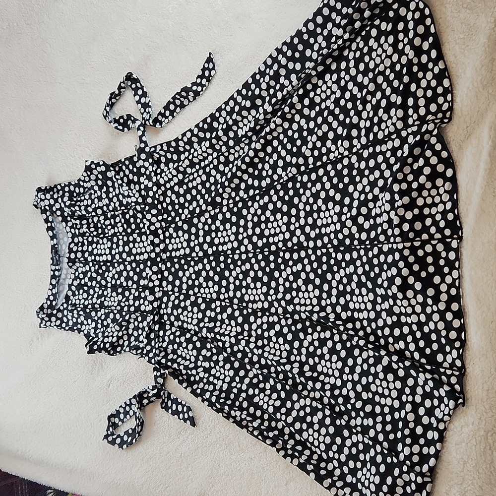 Voir Vior polka dot dress size 16, black w white and tie belt.  So pretty!